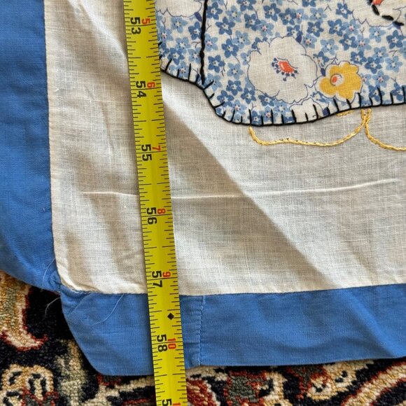 Vintage Sunbonnet Sue Quilted Throw Blanket With Hand-Embroidered Panels - Picture 12 of 13